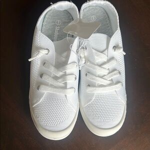 Womens White Sneakers Everyday Kicks